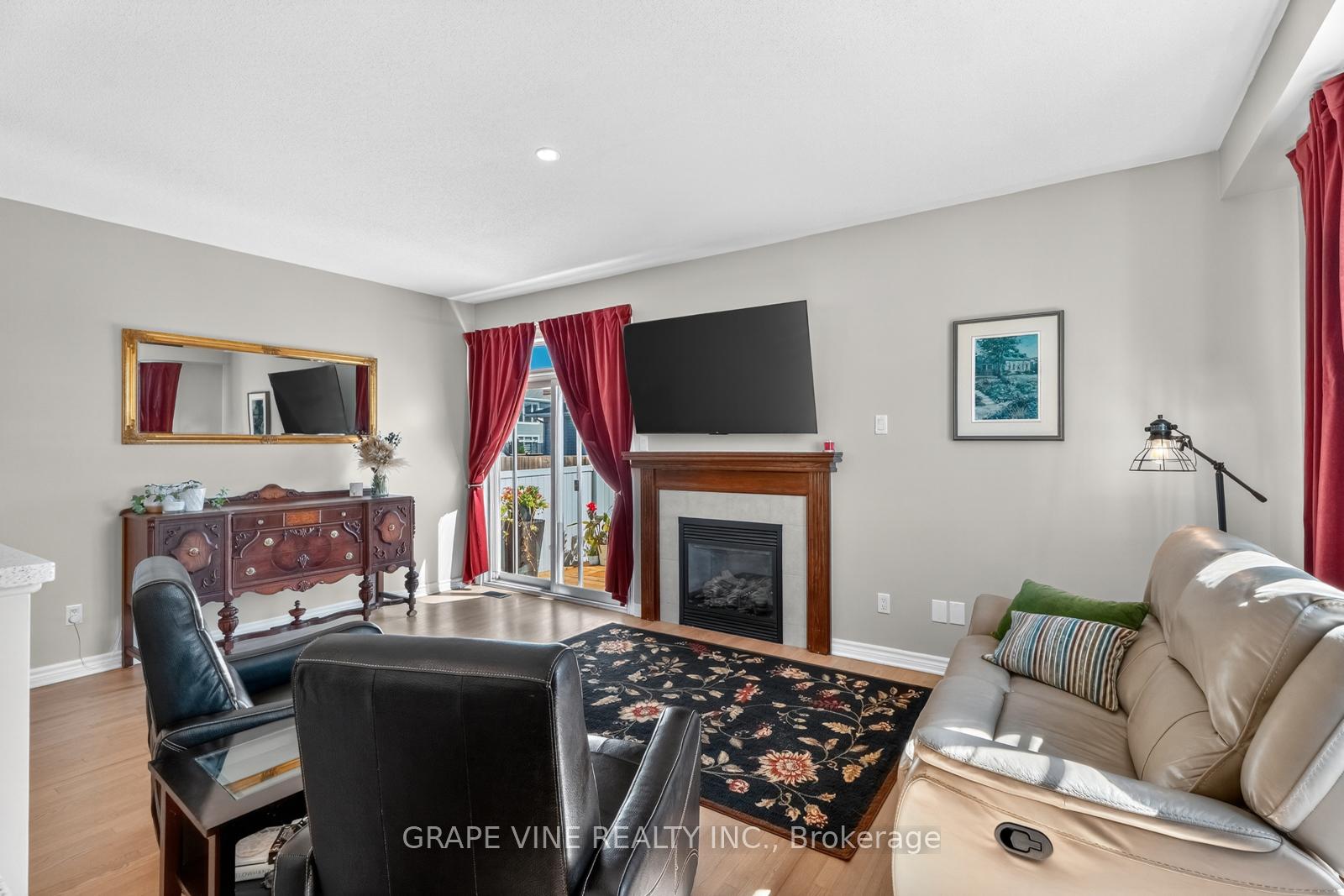 Photo 14 of 349 Grammond Circle, Ottawa, Avalon West — HOMEH
