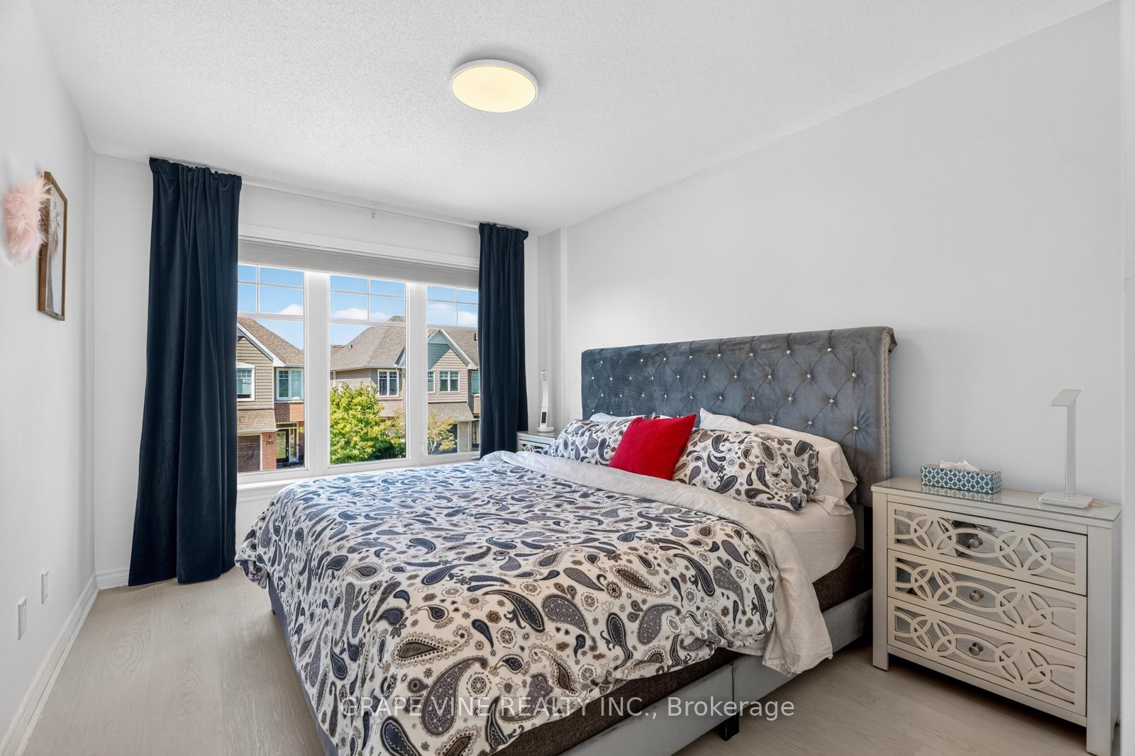 Photo 25 of 349 Grammond Circle, Ottawa, Avalon West — HOMEH