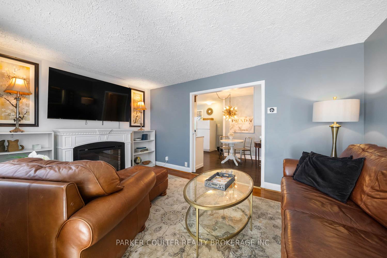 Photo 11 of 83 Andrew Street S, Orillia — HOMEH