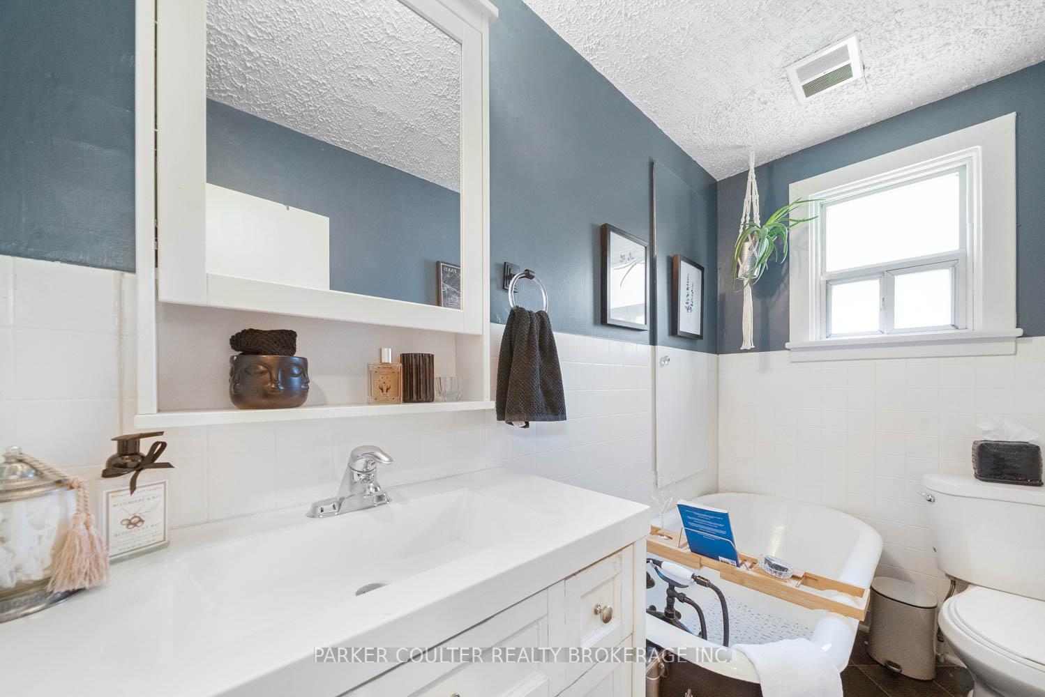 Photo 13 of 83 Andrew Street S, Orillia — HOMEH