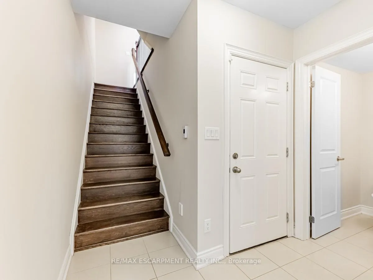 Photo 7 of 2163 Lillykin Street, Oakville, River Oaks — HOMEH
