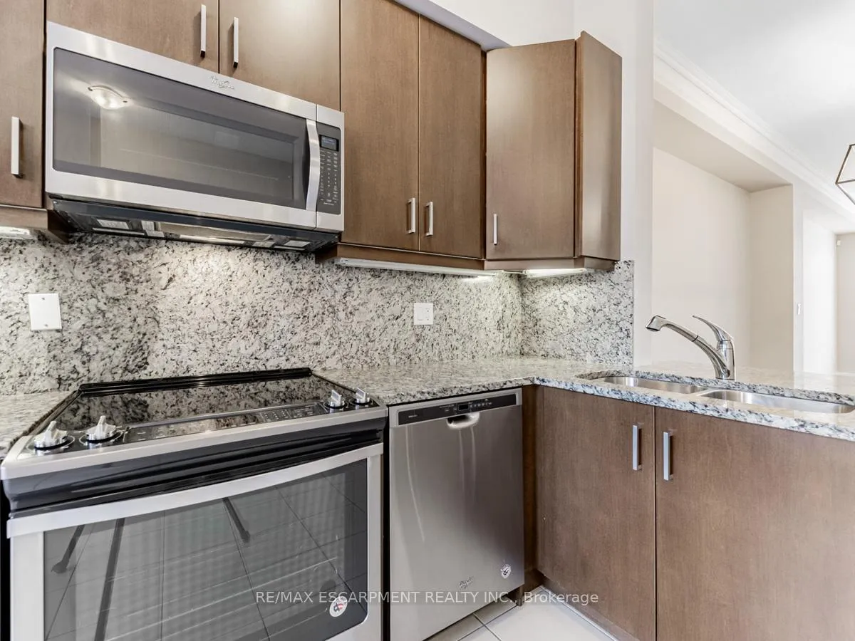 Photo 11 of 2163 Lillykin Street, Oakville, River Oaks — HOMEH