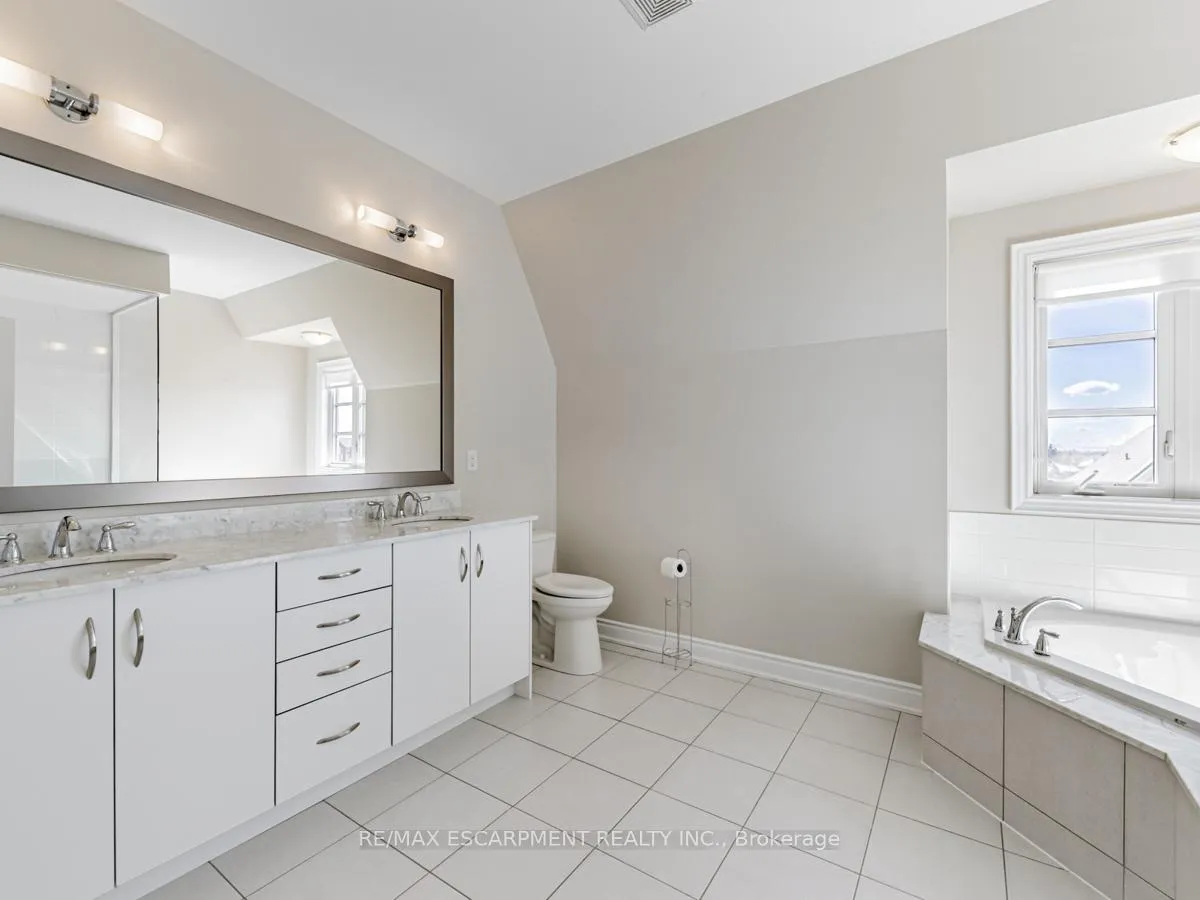 Photo 24 of 2163 Lillykin Street, Oakville, River Oaks — HOMEH