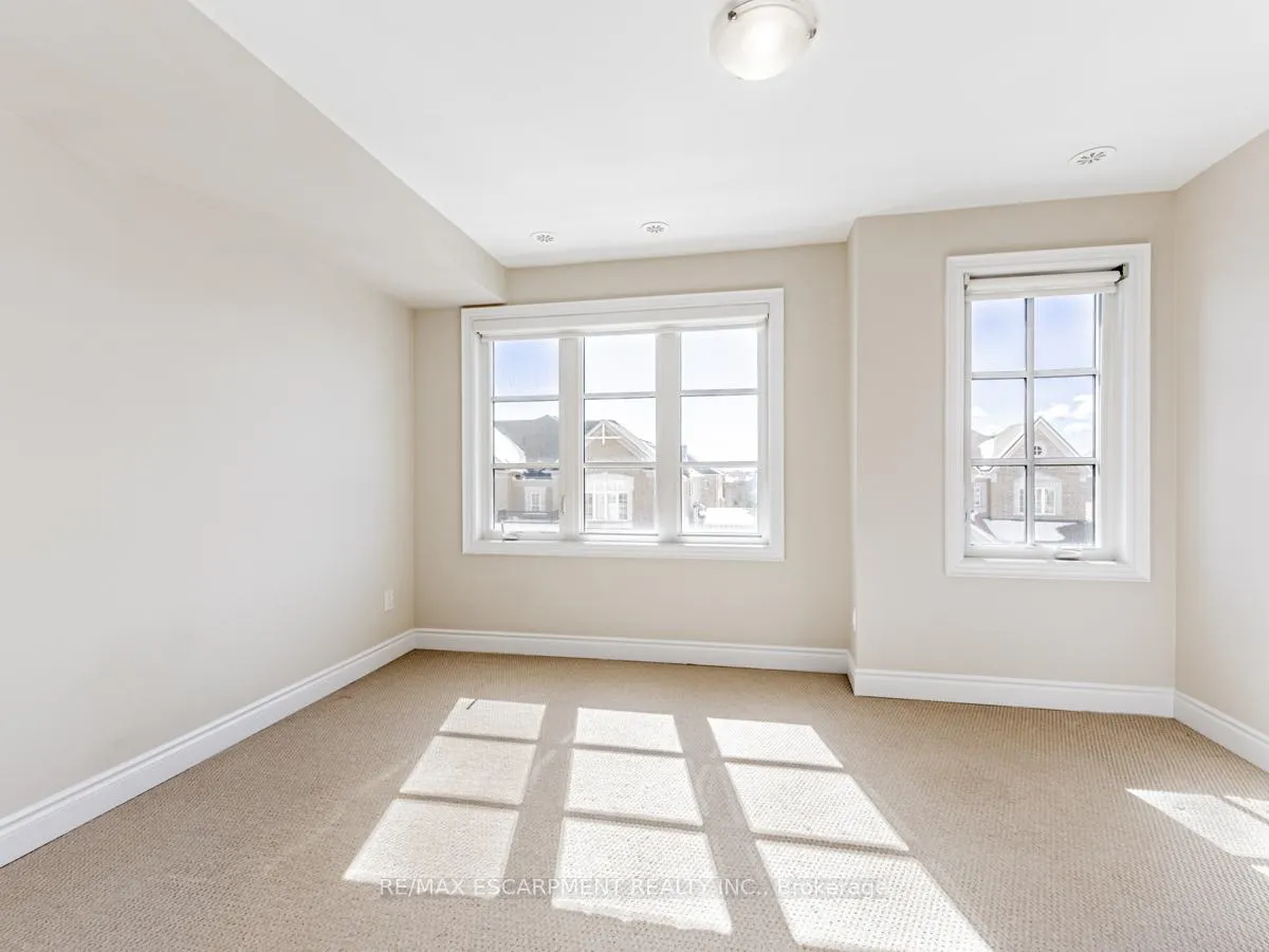 Photo 26 of 2163 Lillykin Street, Oakville, River Oaks — HOMEH