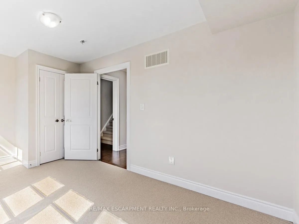 Photo 27 of 2163 Lillykin Street, Oakville, River Oaks — HOMEH