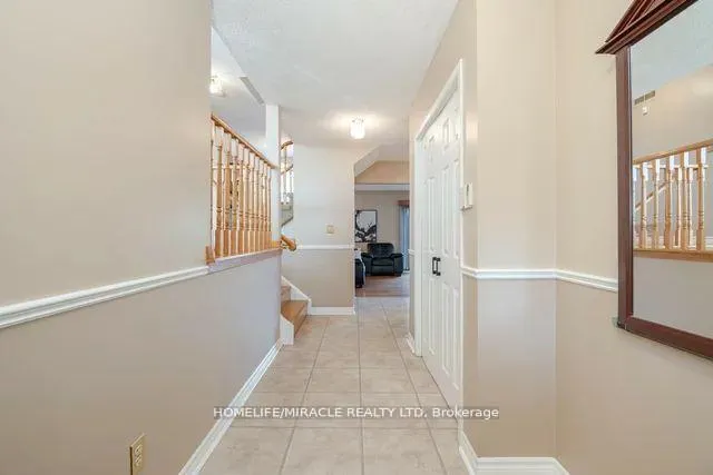 Photo 9 of 483 Labrador Drive, Oshawa, Donevan — HOMEH