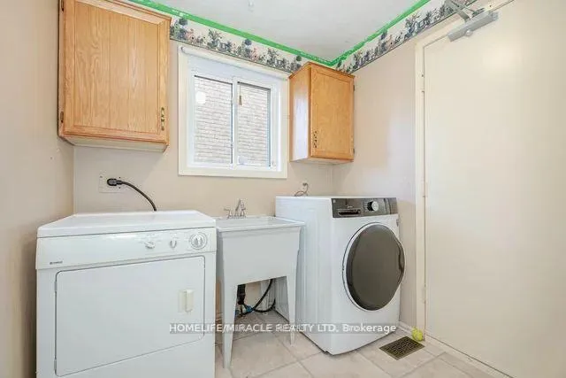 Photo 21 of 483 Labrador Drive, Oshawa, Donevan — HOMEH