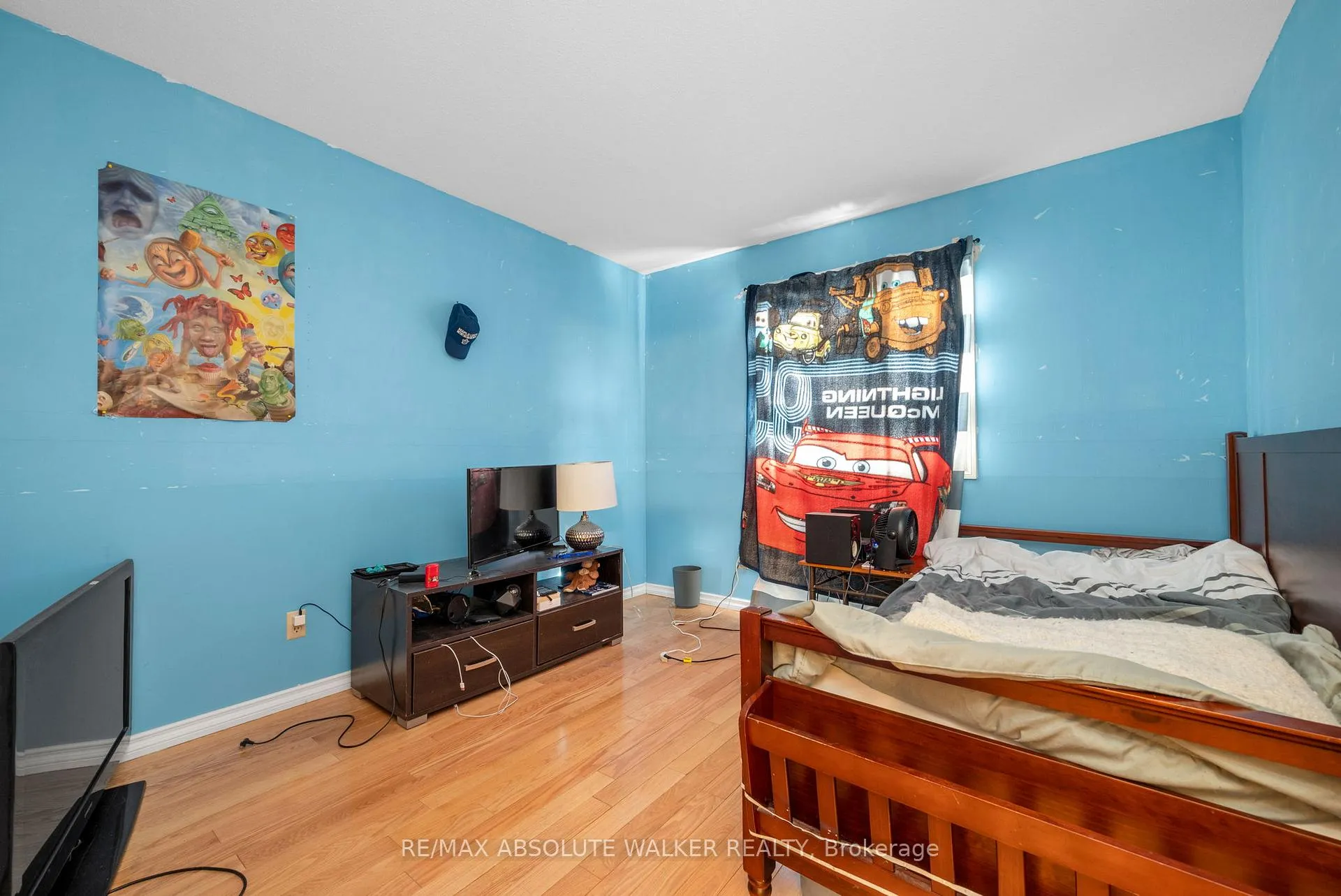 Photo 13 of 1033 Arrowhead Place, Ottawa, Convent Glen — HOMEH