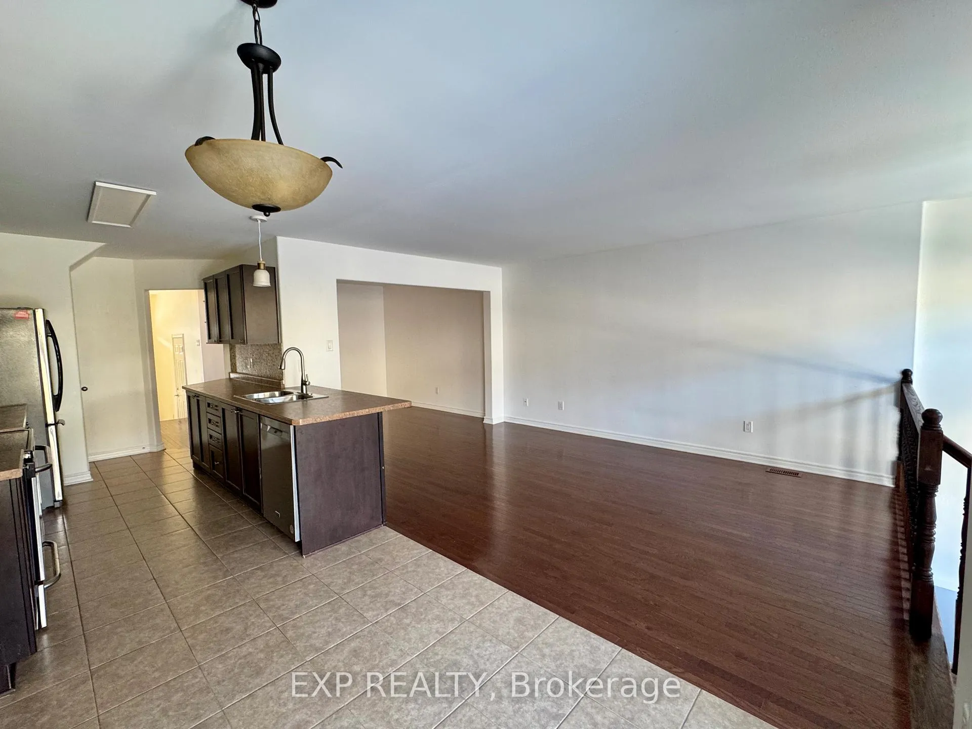 Photo 4 of 963 Linaria Walk, Ottawa, Notting Hill/Summerside — HOMEH