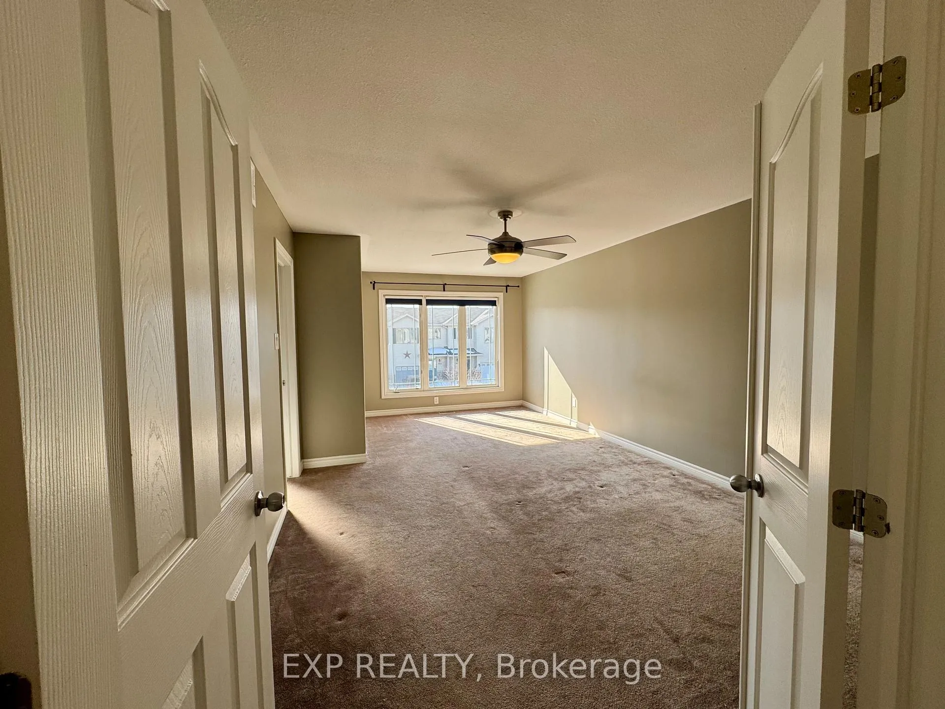 Photo 7 of 963 Linaria Walk, Ottawa, Notting Hill/Summerside — HOMEH