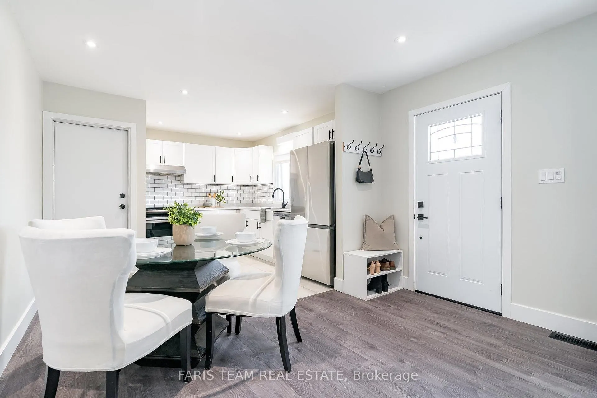 Photo 5 of 91 Bond Street, Orillia — HOMEH
