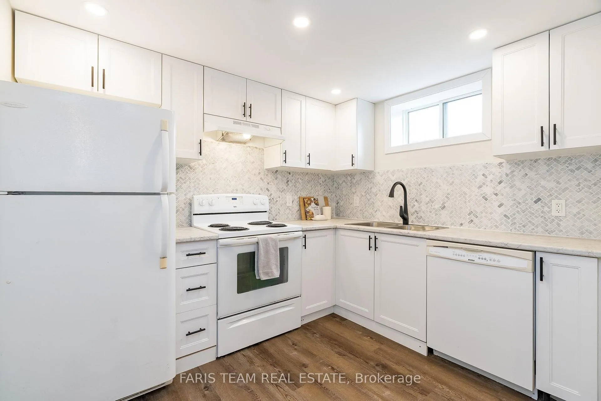 Photo 16 of 91 Bond Street, Orillia — HOMEH