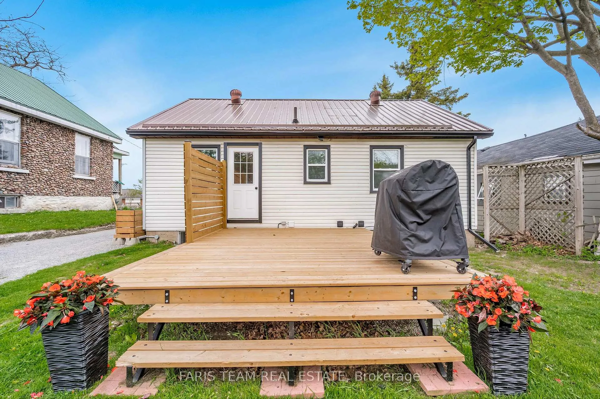 Photo 29 of 91 Bond Street, Orillia — HOMEH