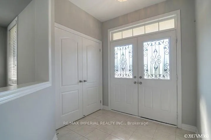Photo 2 of 16 Martinau Drive, Markham, Greensborough — HOMEH