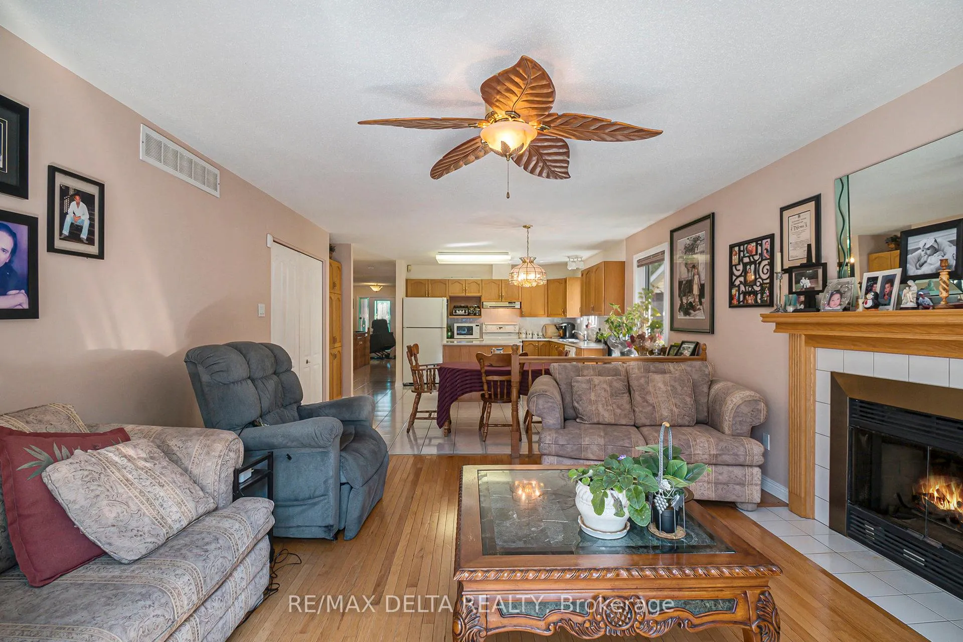 Photo 4 of 762 Adencliffe Drive, Ottawa, Fallingbrook/Ridgemount — HOMEH