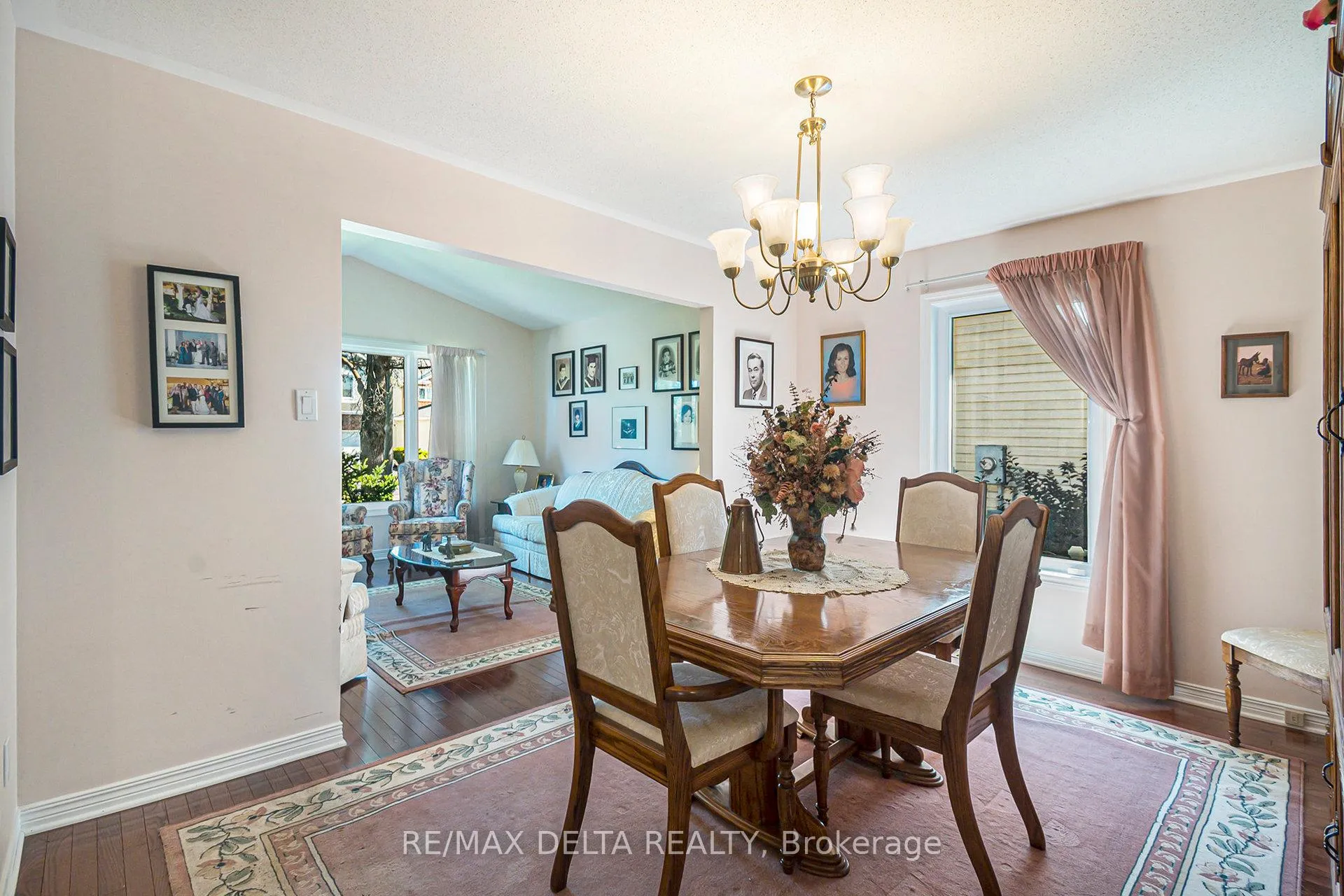 Photo 5 of 762 Adencliffe Drive, Ottawa, Fallingbrook/Ridgemount — HOMEH