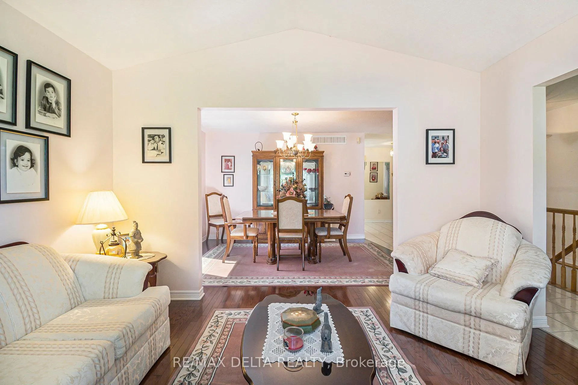 Photo 7 of 762 Adencliffe Drive, Ottawa, Fallingbrook/Ridgemount — HOMEH