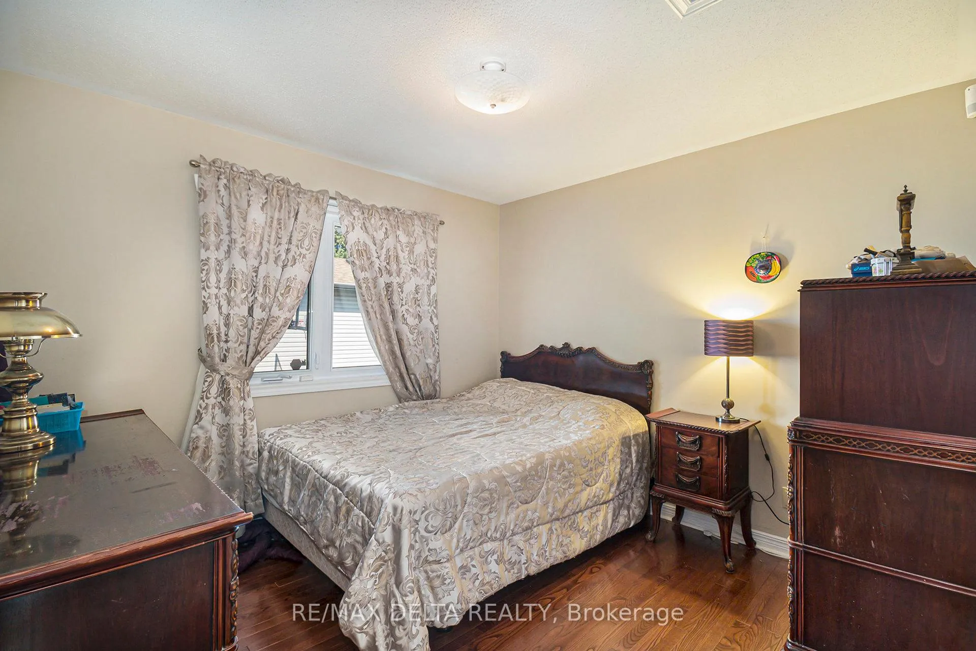 Photo 10 of 762 Adencliffe Drive, Ottawa, Fallingbrook/Ridgemount — HOMEH