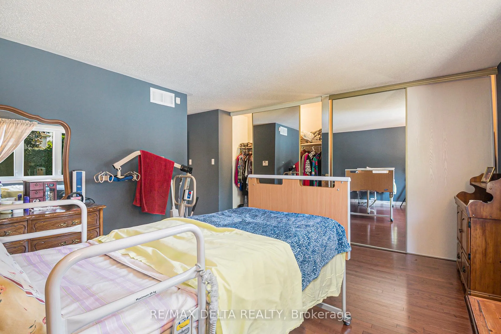 Photo 14 of 762 Adencliffe Drive, Ottawa, Fallingbrook/Ridgemount — HOMEH