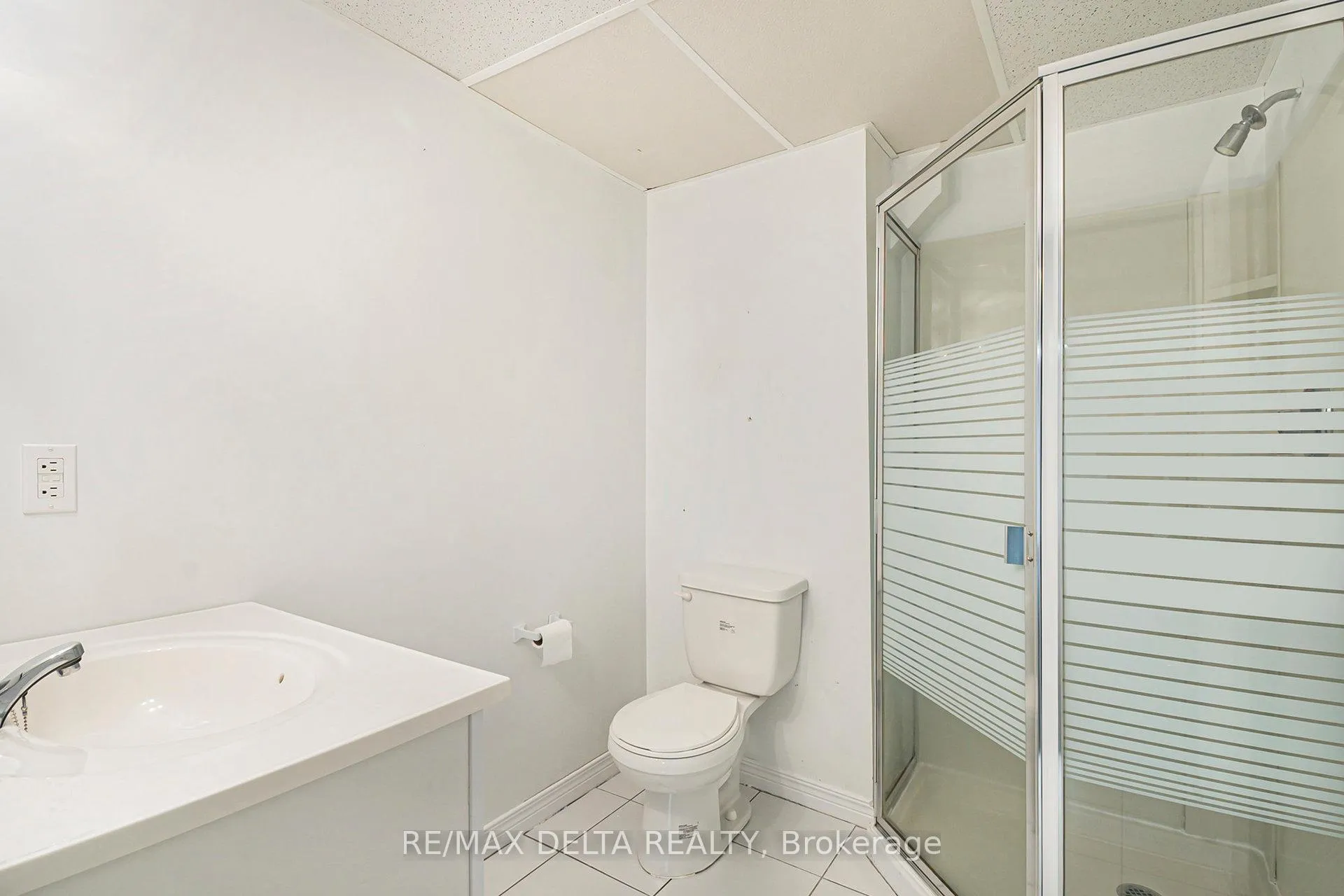 Photo 17 of 762 Adencliffe Drive, Ottawa, Fallingbrook/Ridgemount — HOMEH