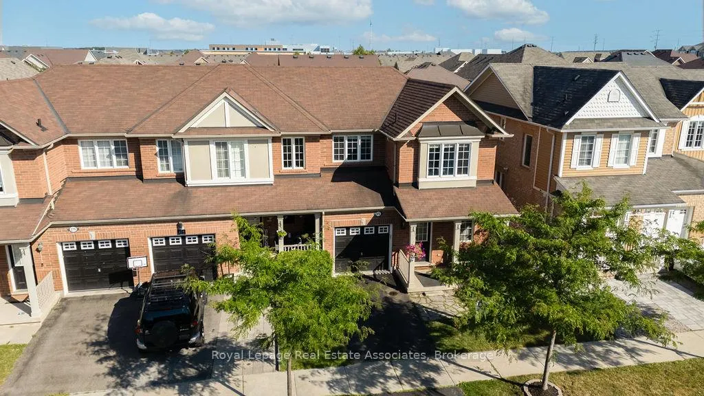 Photo 2 of 272 Woodley Crescent, Milton, Willmott — HOMEH