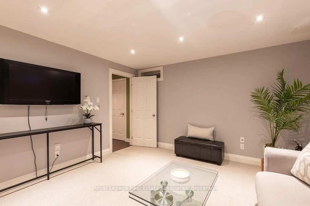 Photo 23 of 272 Woodley Crescent, Milton, Willmott — HOMEH