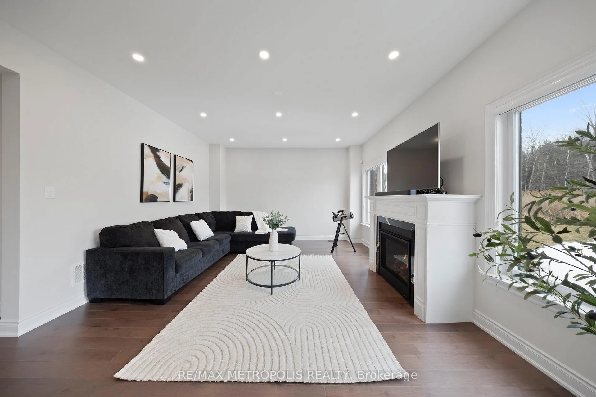 Photo 16 of 147 Kennedy Boulevard, New Tecumseth, Rural New Tecumseth — HOMEH