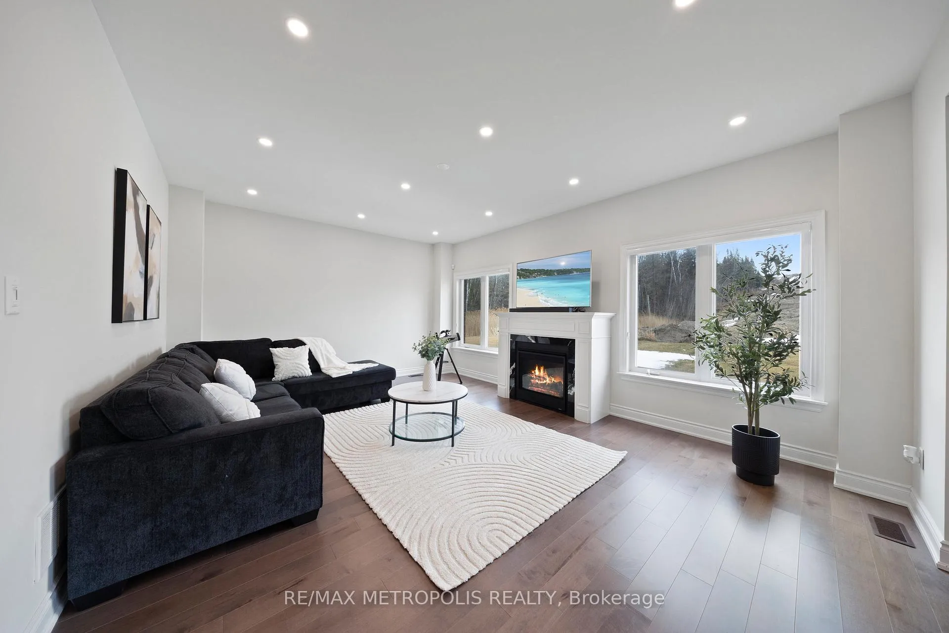 Photo 17 of 147 Kennedy Boulevard, New Tecumseth, Rural New Tecumseth — HOMEH