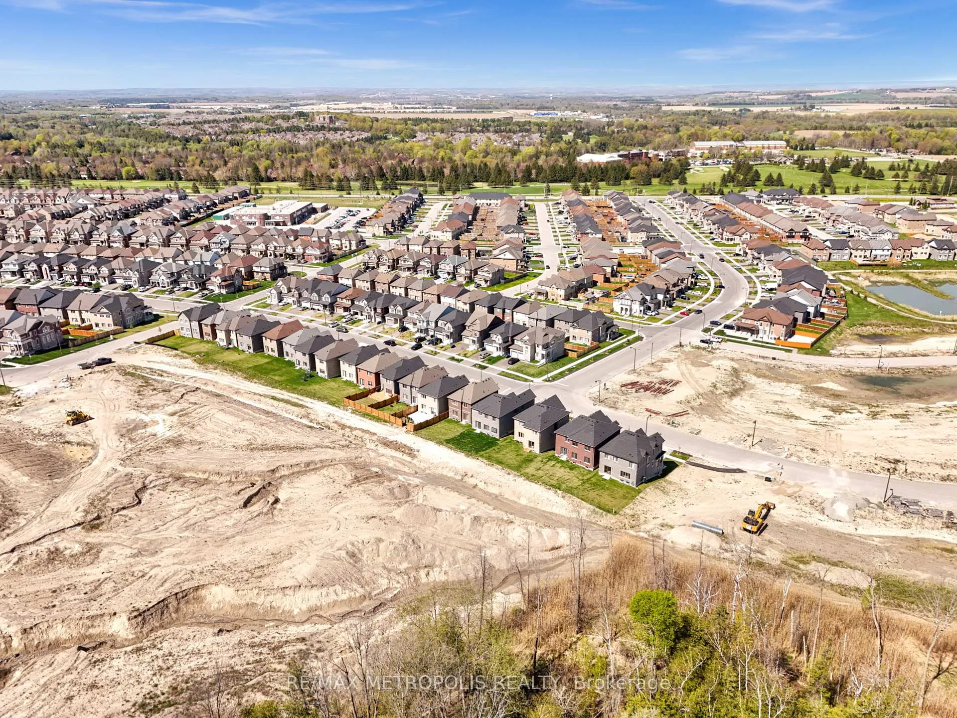 Photo 36 of 147 Kennedy Boulevard, New Tecumseth, Rural New Tecumseth — HOMEH