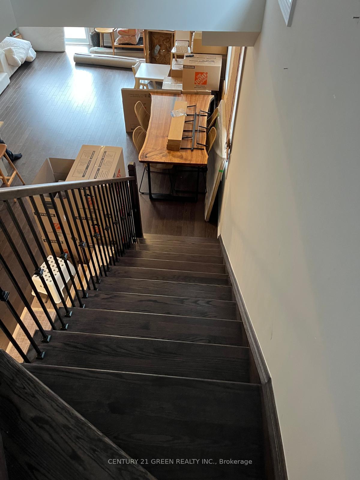 Photo 8 of 494 Parent Place E, Milton, Ford — HOMEH