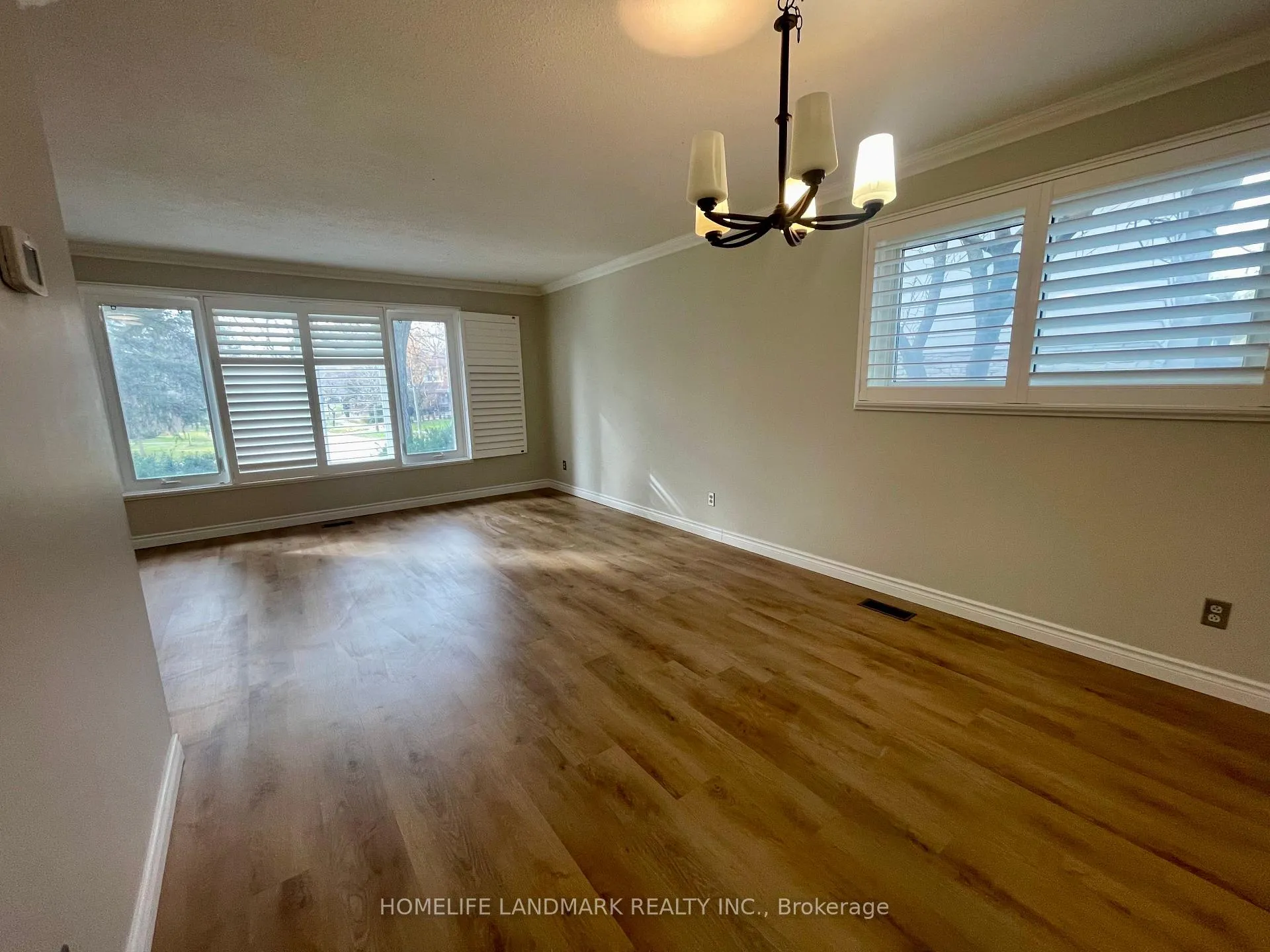 Photo 8 of 2149 Constance Drive, Oakville, Ford — HOMEH