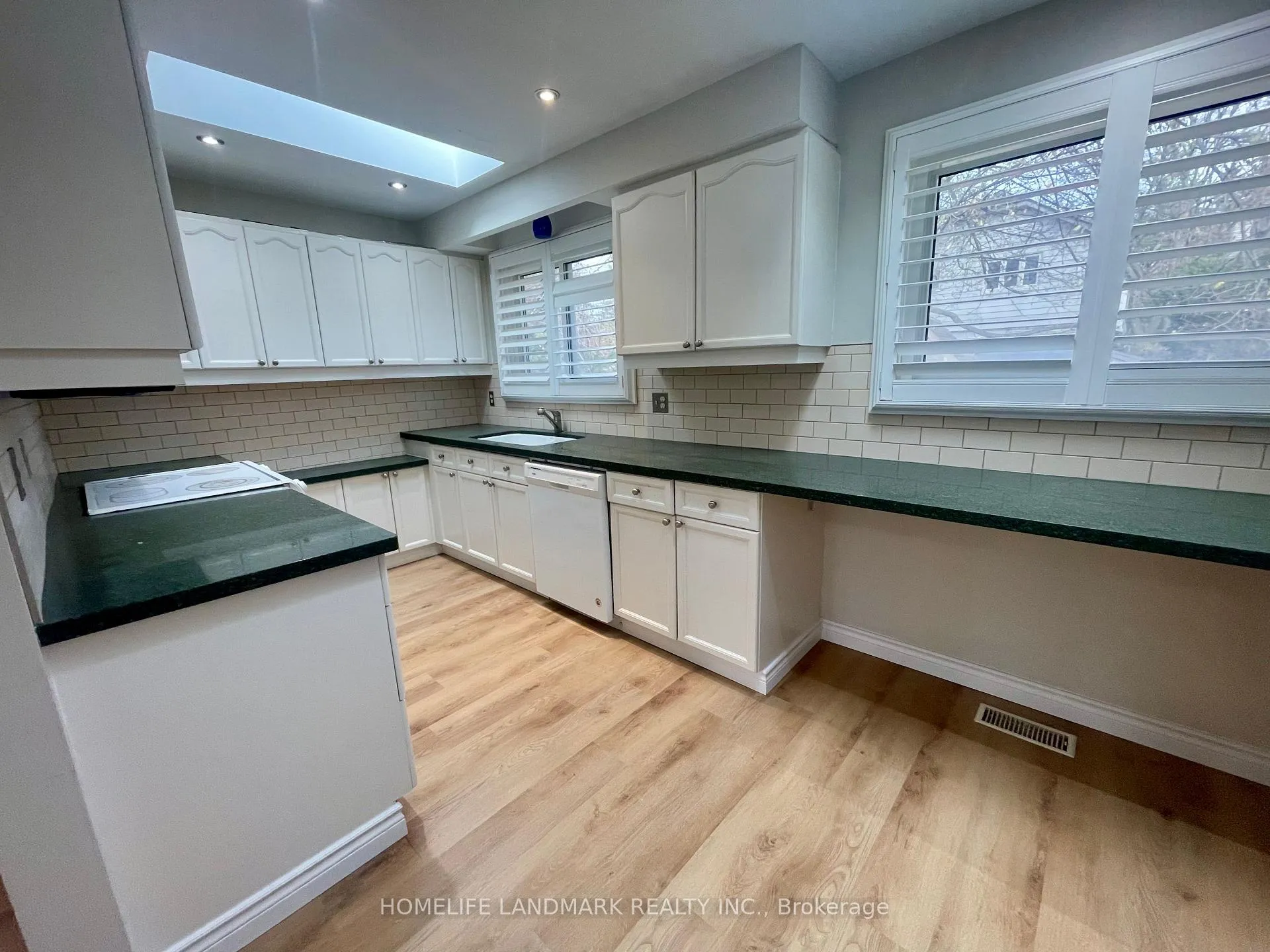 Photo 9 of 2149 Constance Drive, Oakville, Ford — HOMEH