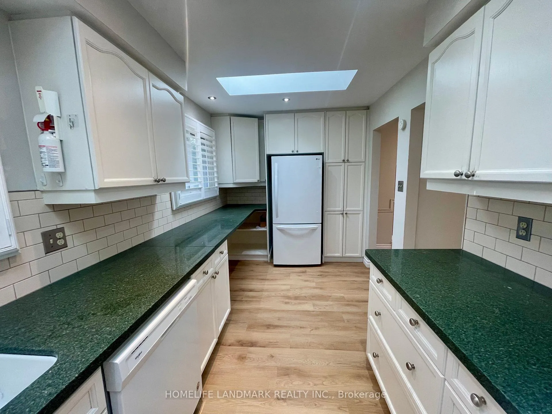 Photo 11 of 2149 Constance Drive, Oakville, Ford — HOMEH