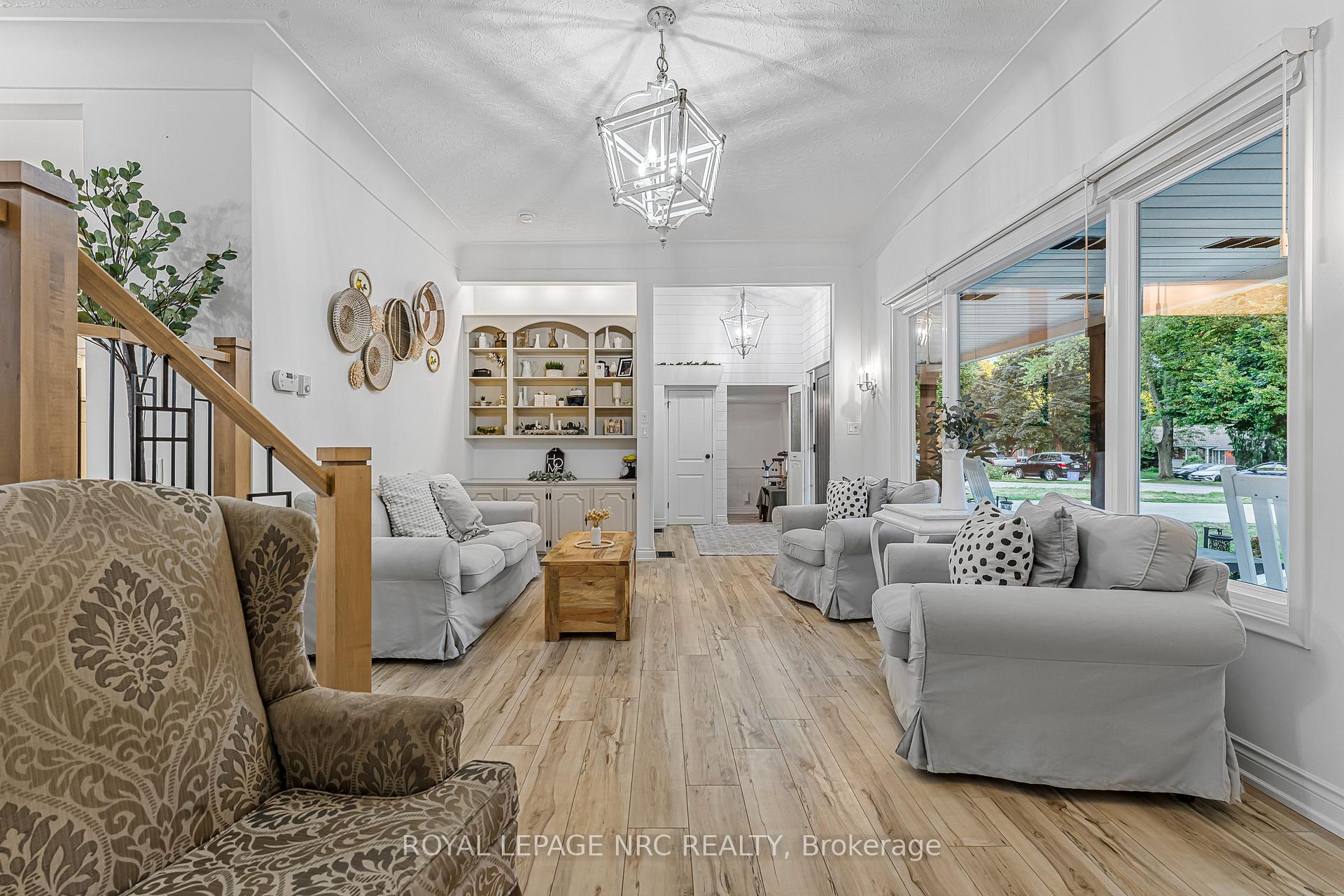 Photo 6 of 17 Damude Drive, Pelham, Fonthill — HOMEH