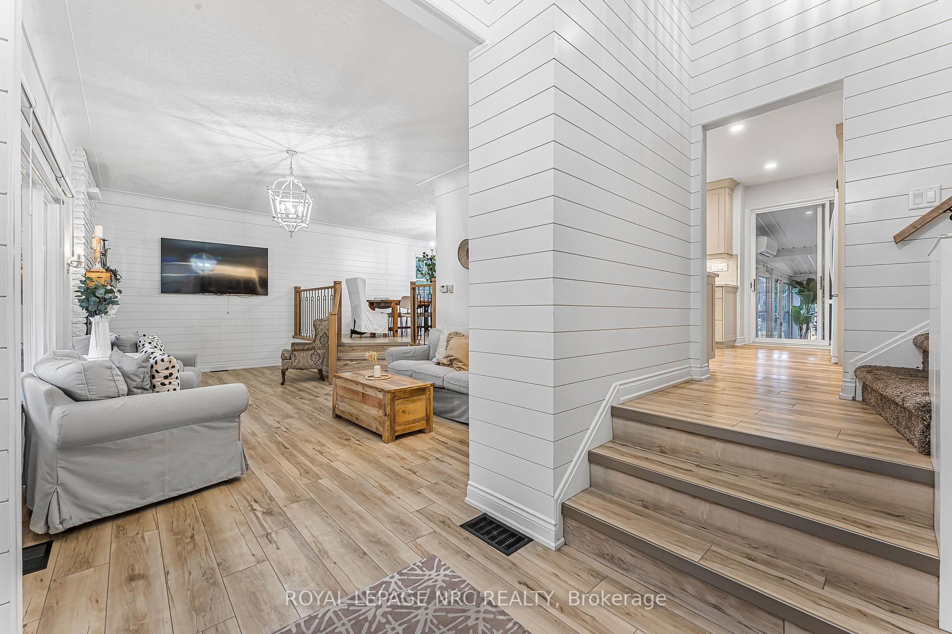 Photo 8 of 17 Damude Drive, Pelham, Fonthill — HOMEH