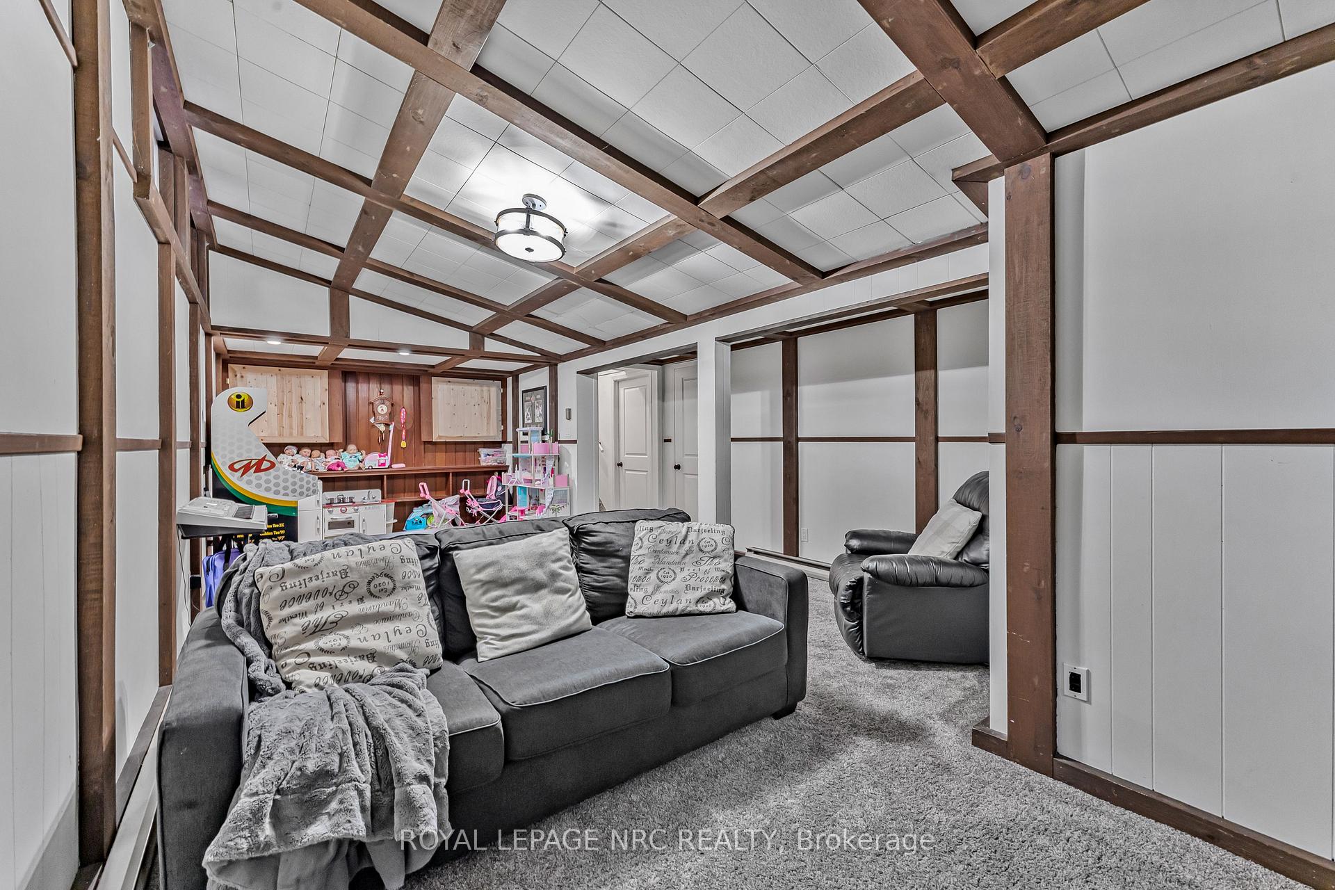 Photo 32 of 17 Damude Drive, Pelham, Fonthill — HOMEH