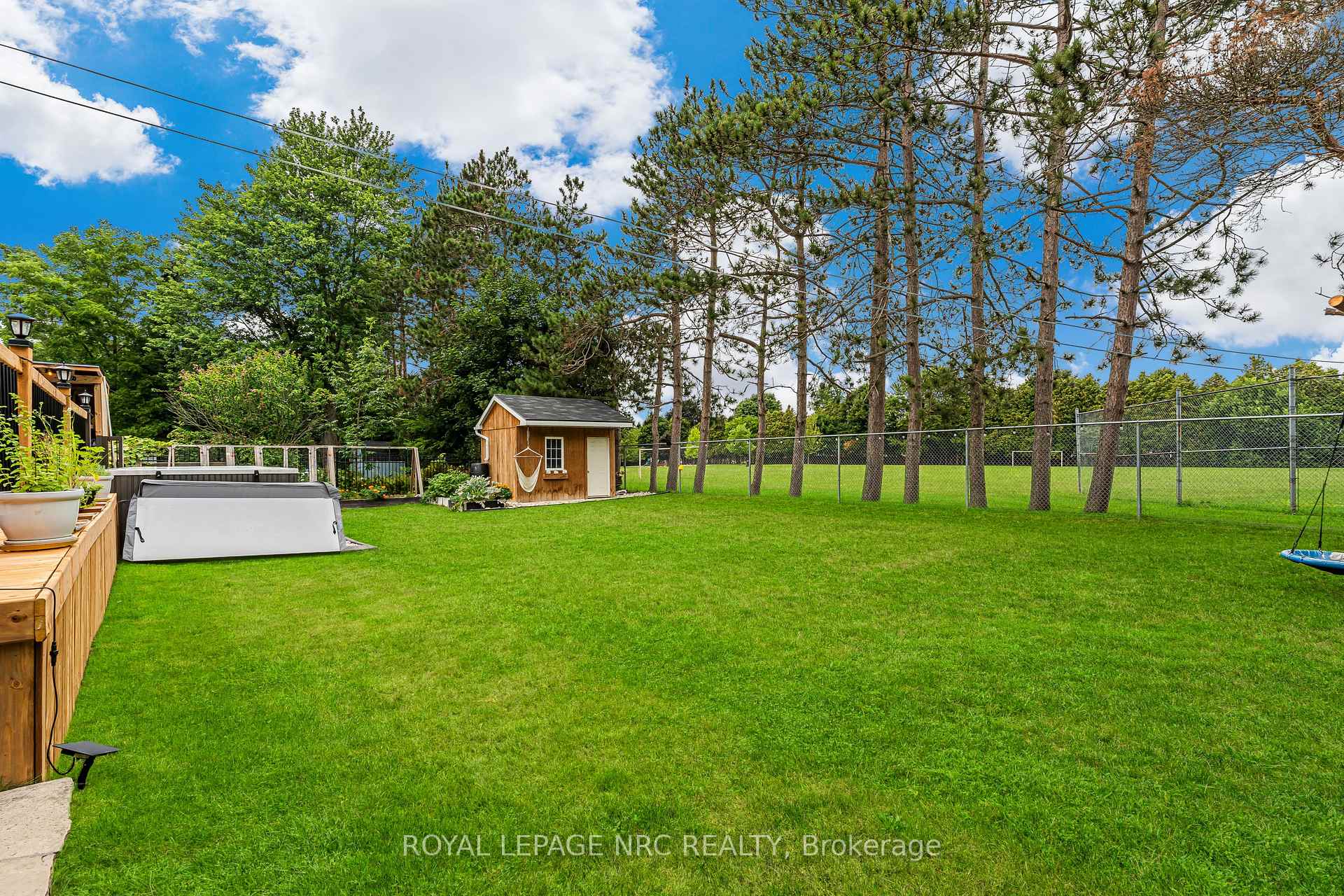 Photo 33 of 17 Damude Drive, Pelham, Fonthill — HOMEH