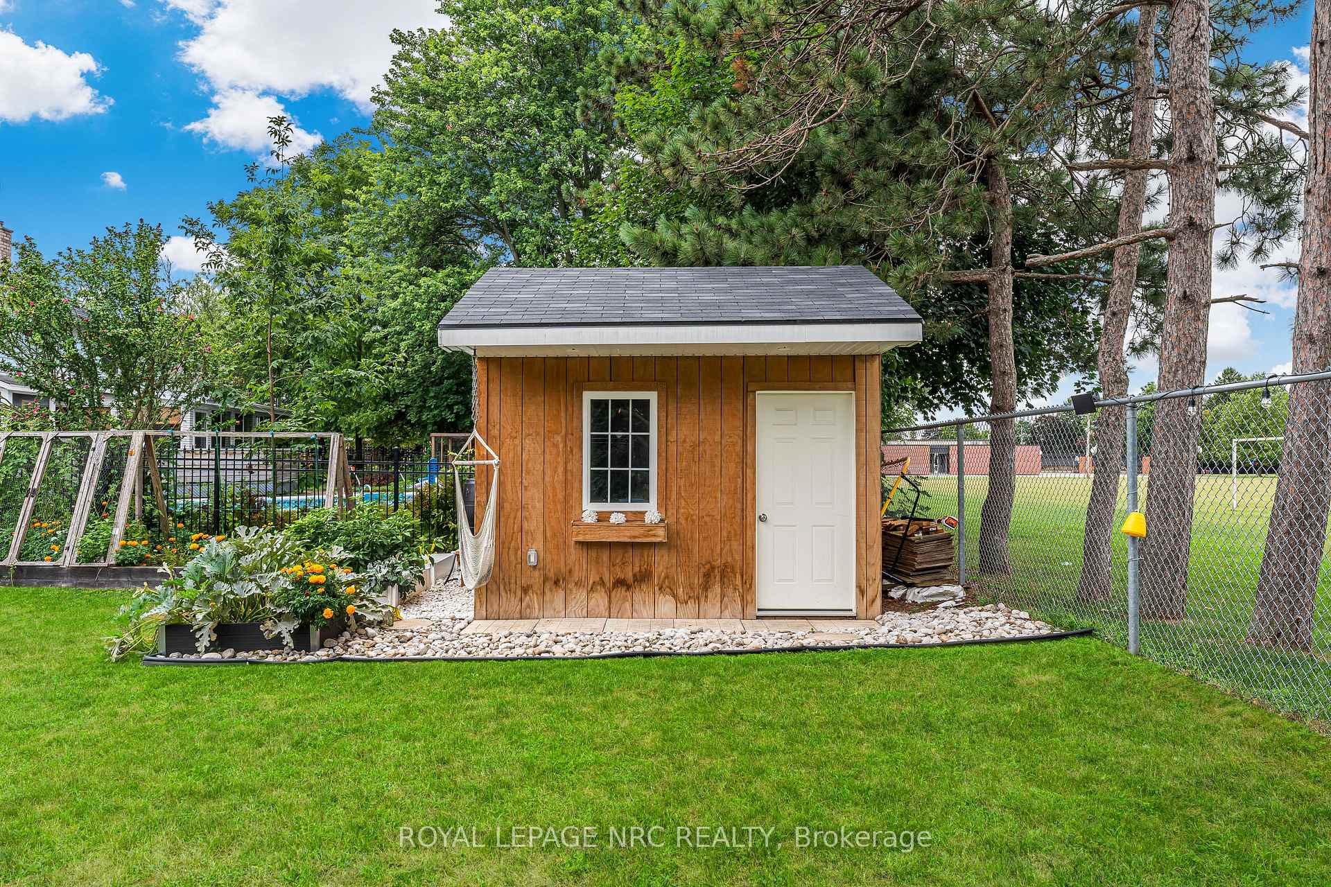 Photo 43 of 17 Damude Drive, Pelham, Fonthill — HOMEH