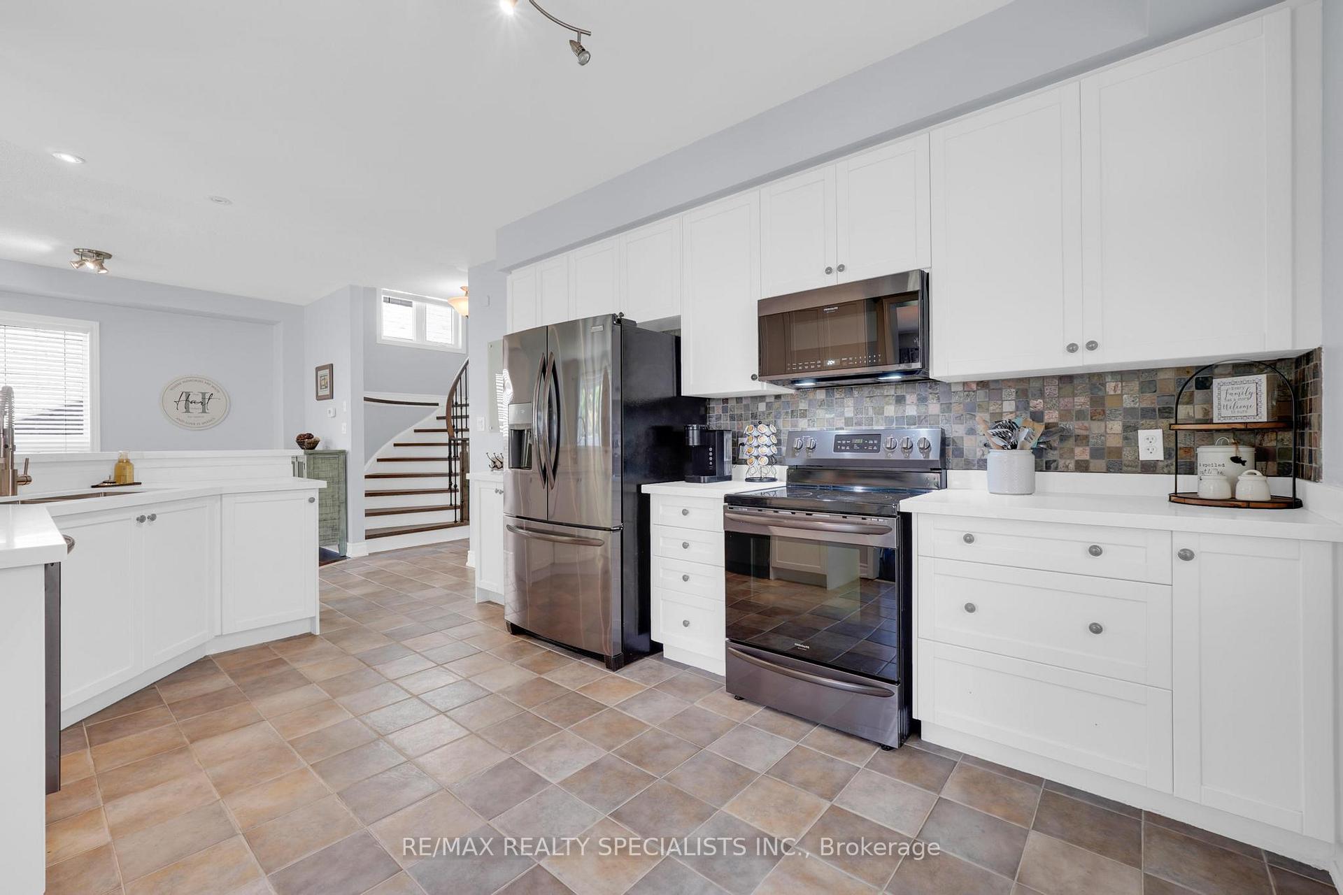 Photo 2 of 1055 Eager Road, Milton, Clarke — HOMEH