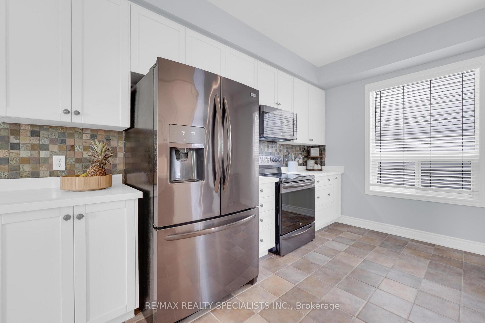 Photo 4 of 1055 Eager Road, Milton, Clarke — HOMEH