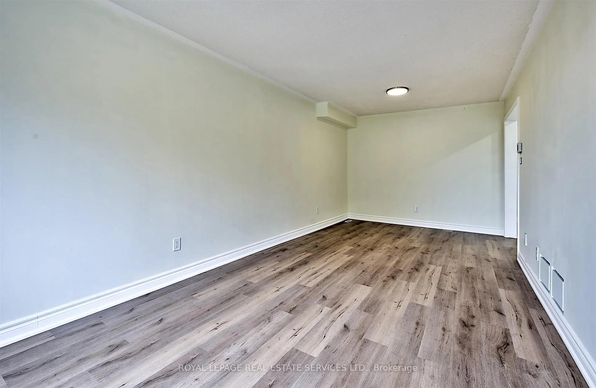 Photo 6 of 57 Westfield Trail, Oakville, River Oaks — HOMEH