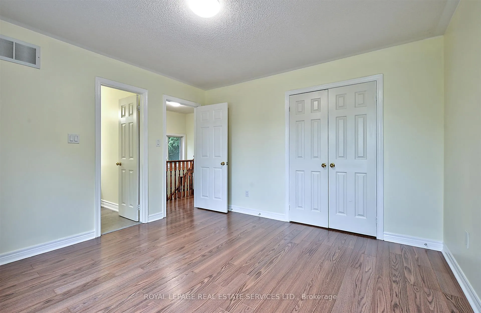 Photo 11 of 57 Westfield Trail, Oakville, River Oaks — HOMEH