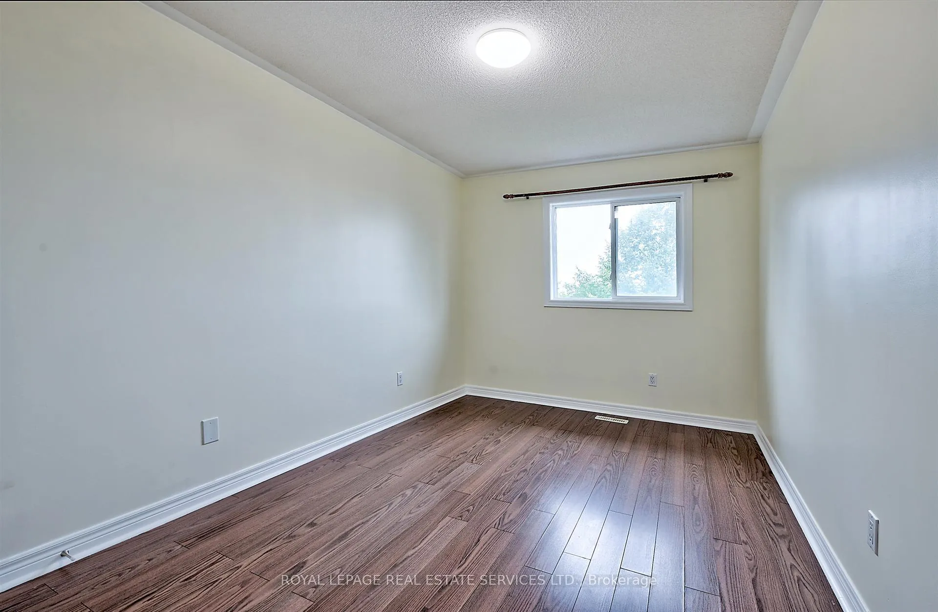 Photo 14 of 57 Westfield Trail, Oakville, River Oaks — HOMEH