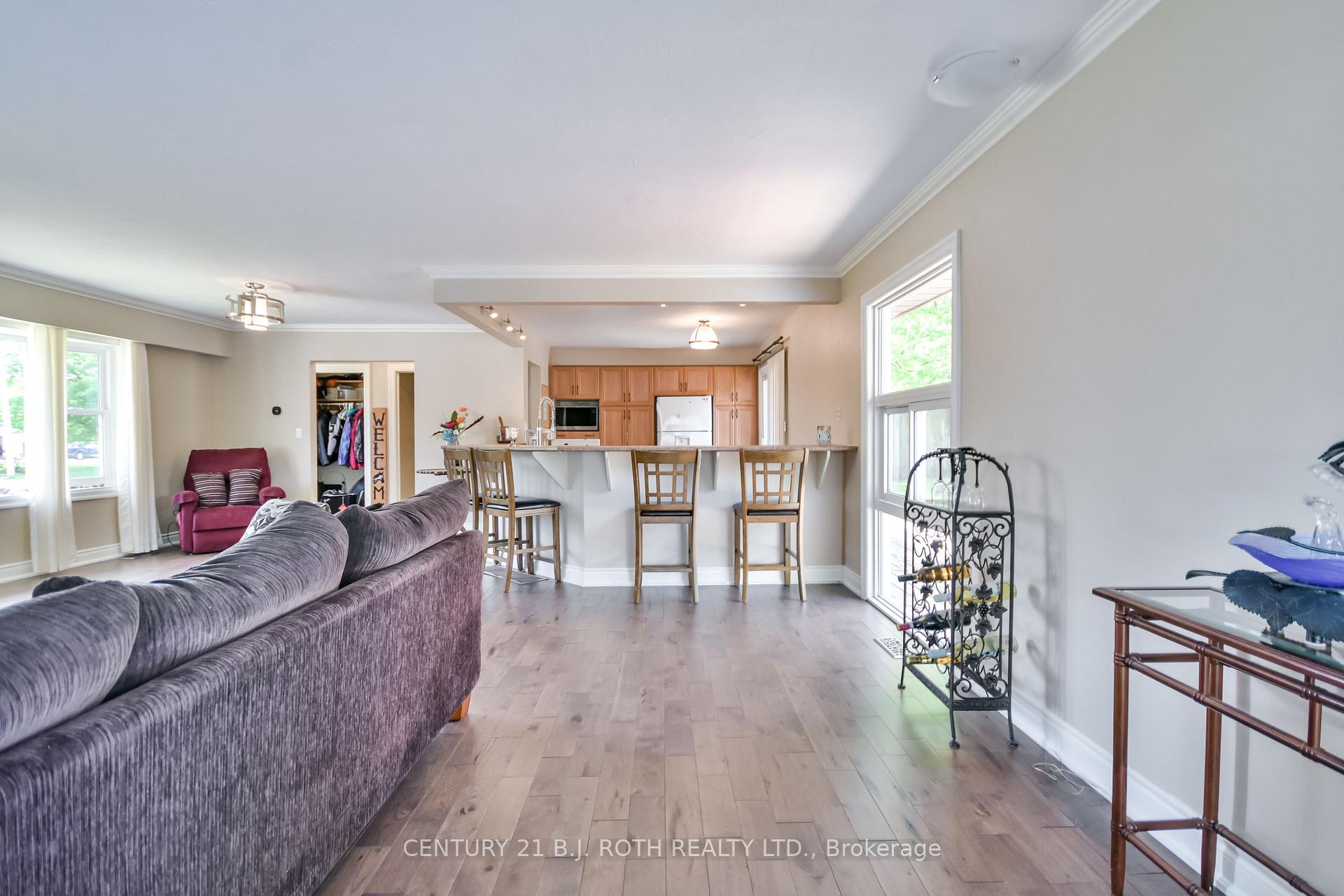 Photo 8 of 61 Second Street, Orillia — HOMEH
