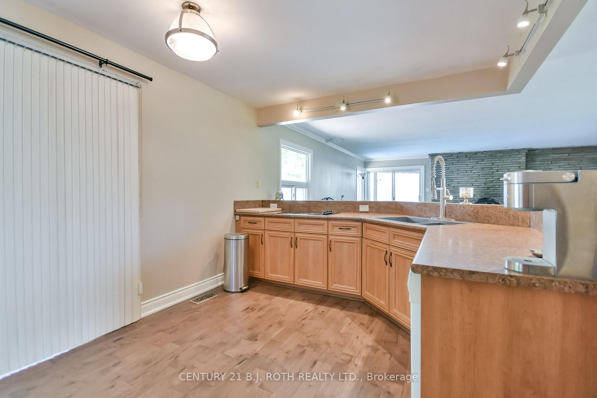 Photo 12 of 61 Second Street, Orillia — HOMEH