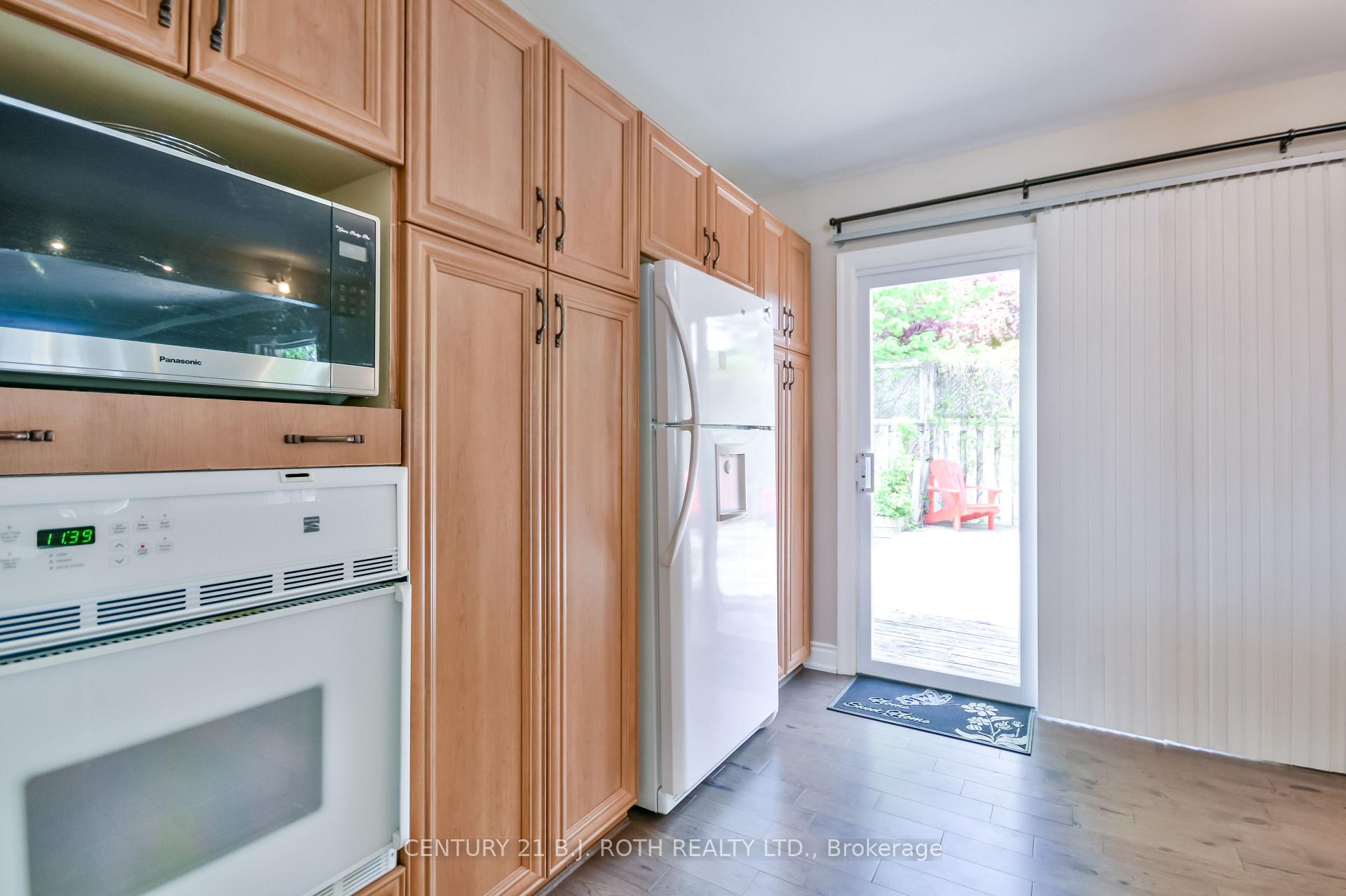 Photo 13 of 61 Second Street, Orillia — HOMEH