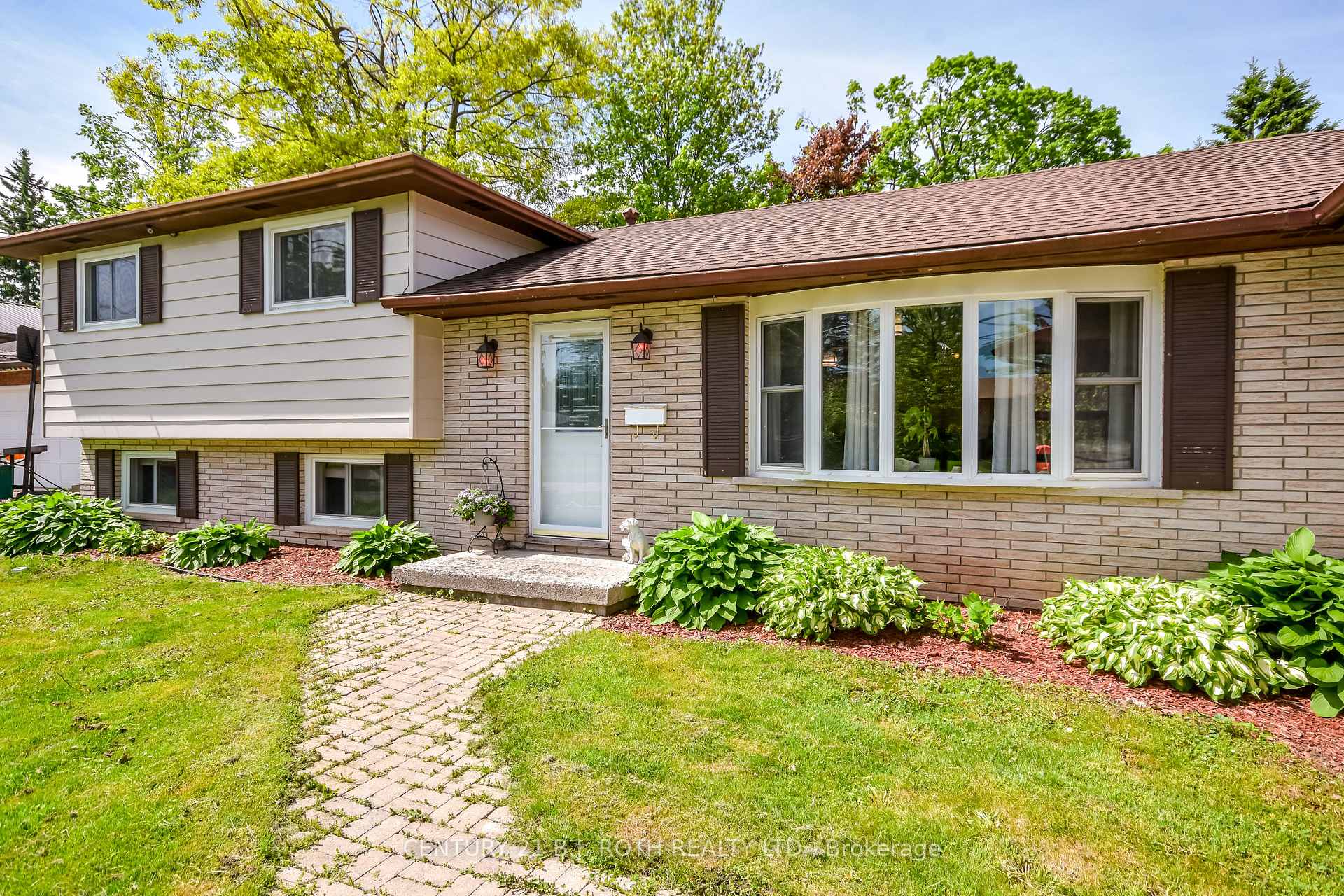 Photo 45 of 61 Second Street, Orillia — HOMEH