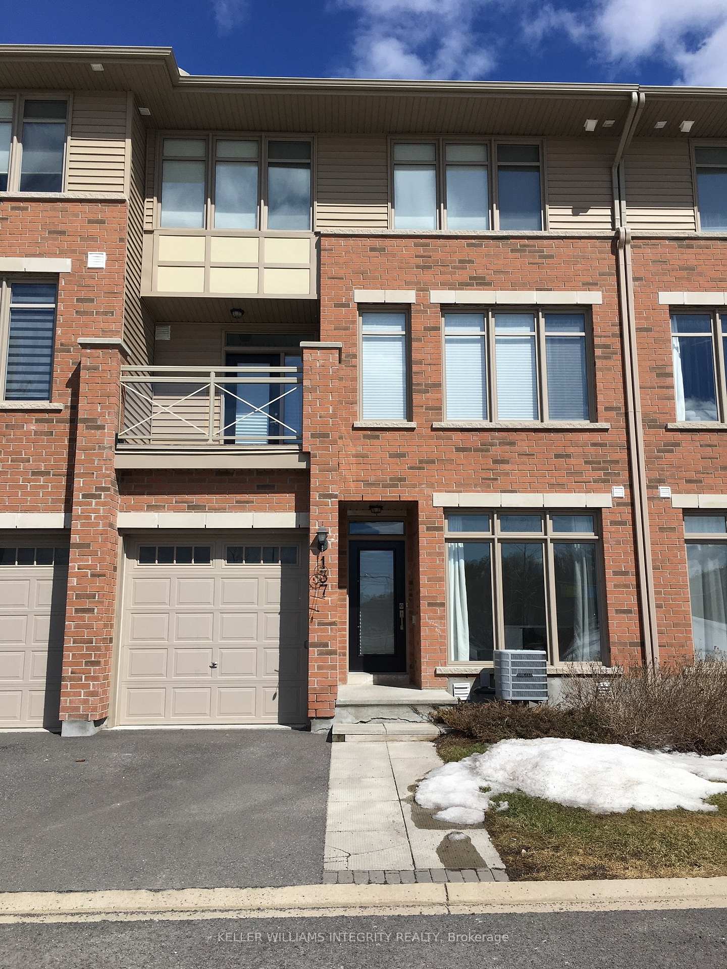 Front of 137 Lionel Street