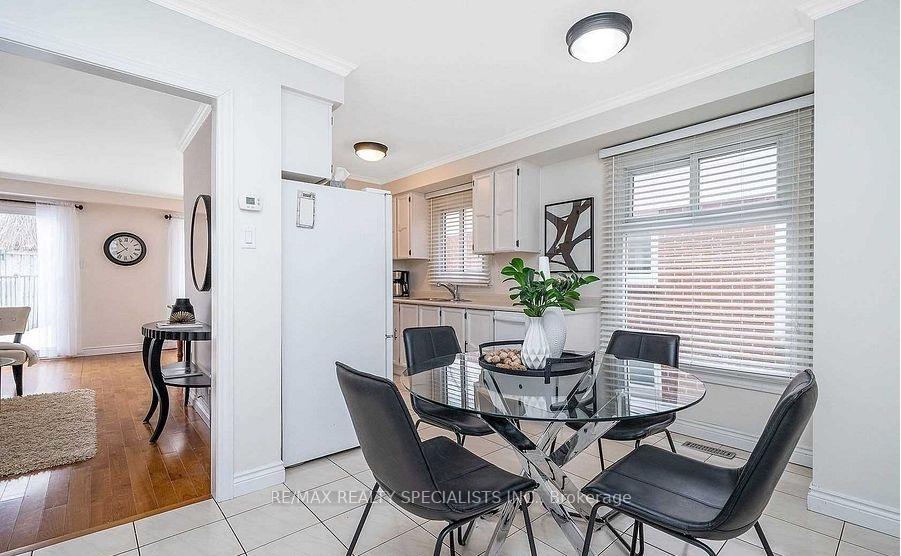 Photo 4 of 66 Laurier Avenue, Milton, Bronte Meadows — HOMEH