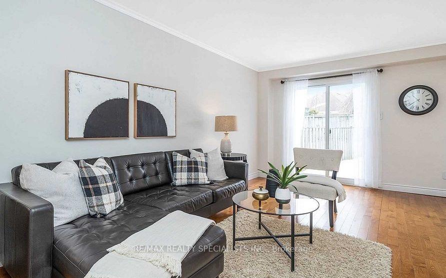 Photo 5 of 66 Laurier Avenue, Milton, Bronte Meadows — HOMEH